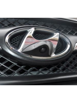 Hochwertige Front-Kamera für Hyundai perfekt & unauffällig ins Front-Emblem integriert